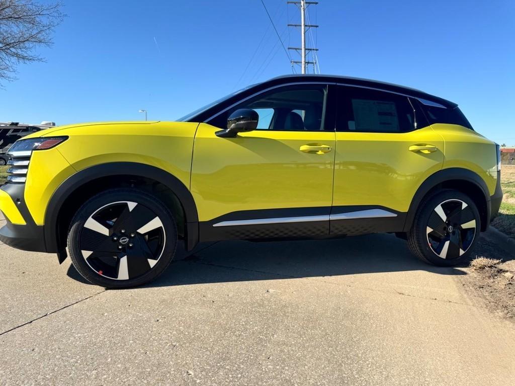 new 2025 Nissan Kicks car, priced at $28,303
