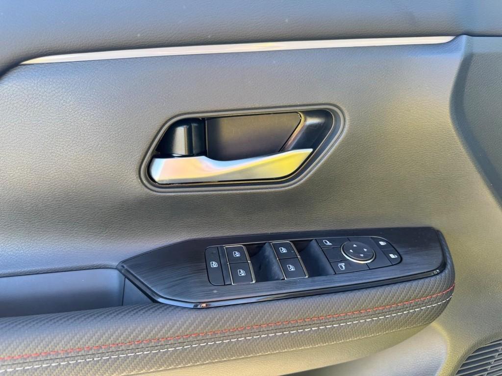 new 2025 Nissan Kicks car, priced at $28,303