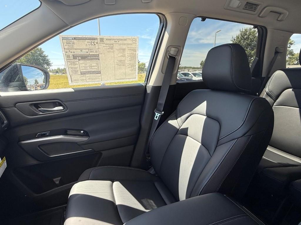 new 2025 Nissan Pathfinder car, priced at $38,805