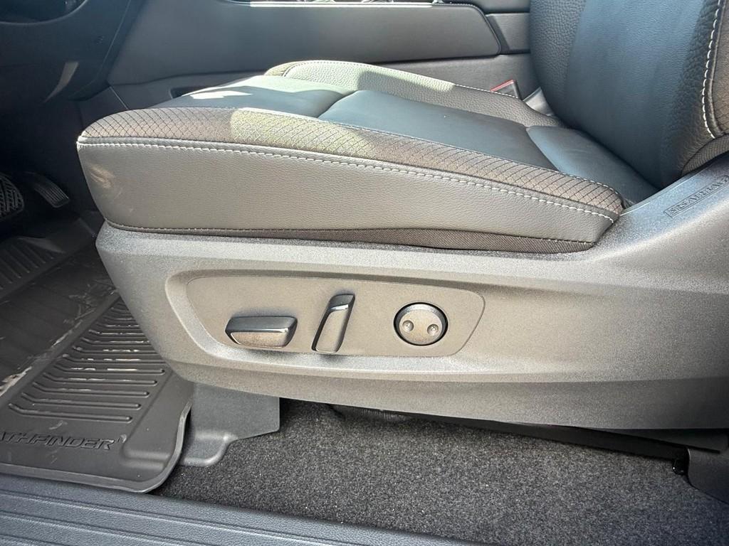 new 2025 Nissan Pathfinder car, priced at $38,805