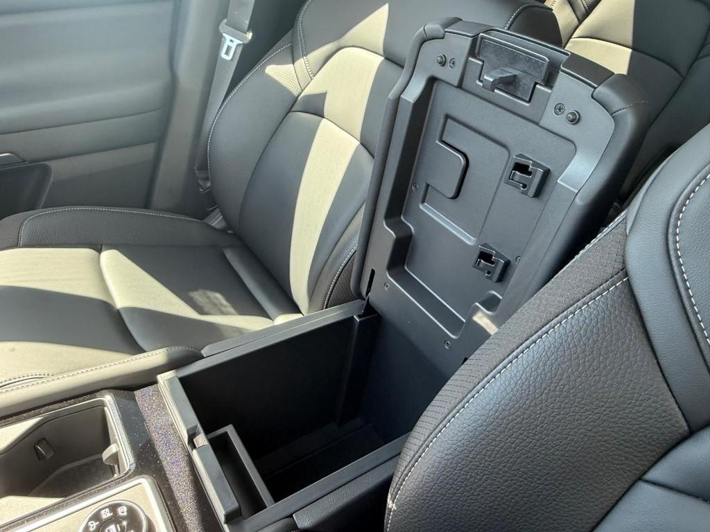new 2025 Nissan Pathfinder car, priced at $38,805