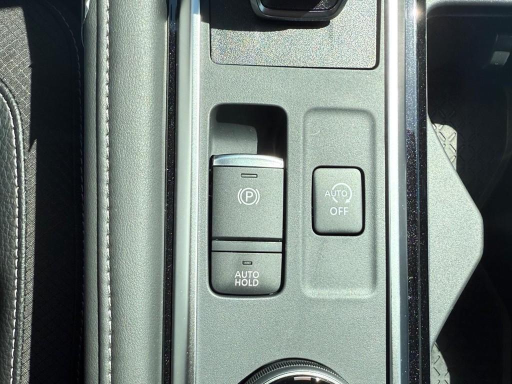 new 2025 Nissan Pathfinder car, priced at $38,805