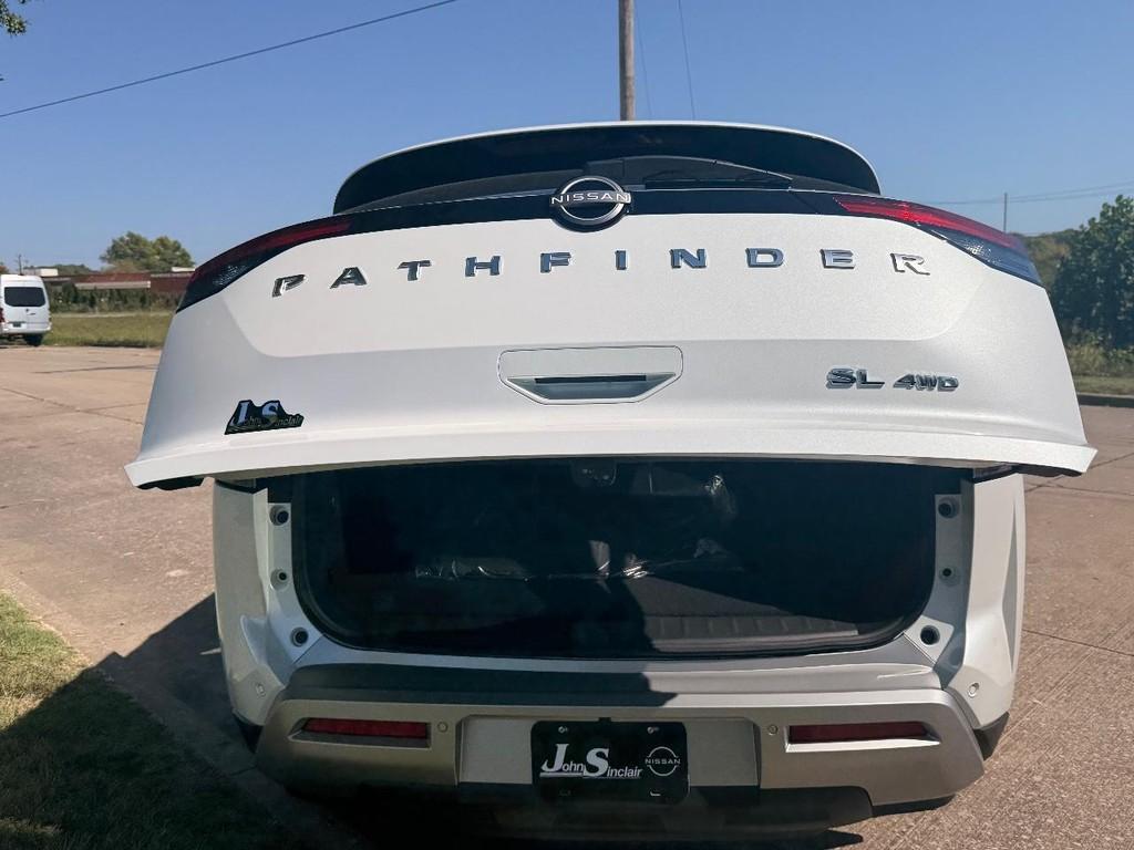 new 2025 Nissan Pathfinder car, priced at $39,628