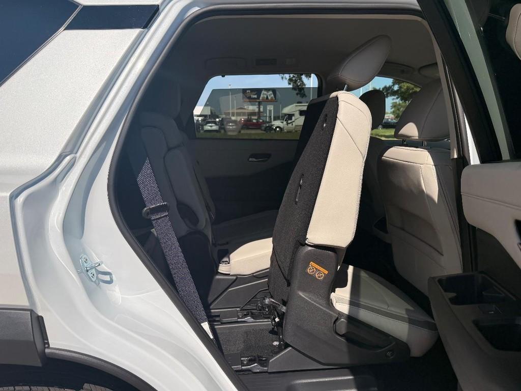 new 2025 Nissan Pathfinder car, priced at $39,628