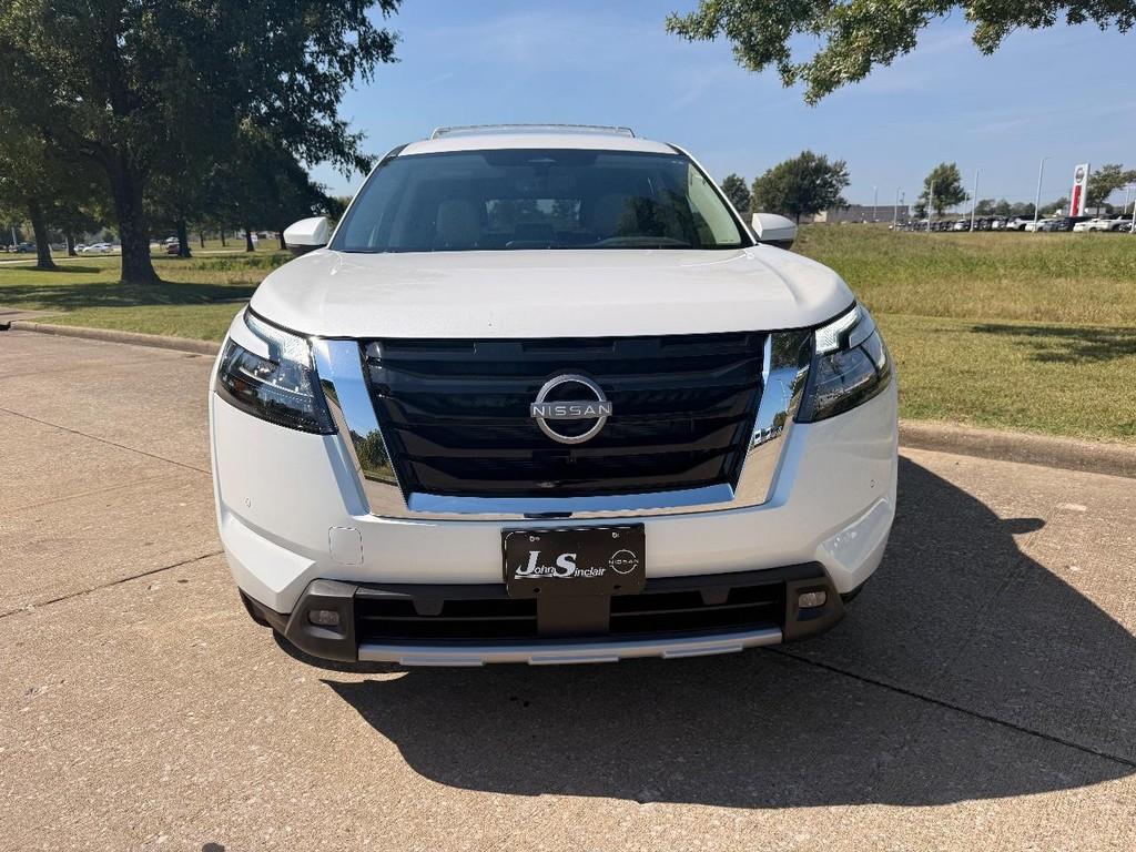 new 2025 Nissan Pathfinder car, priced at $39,628