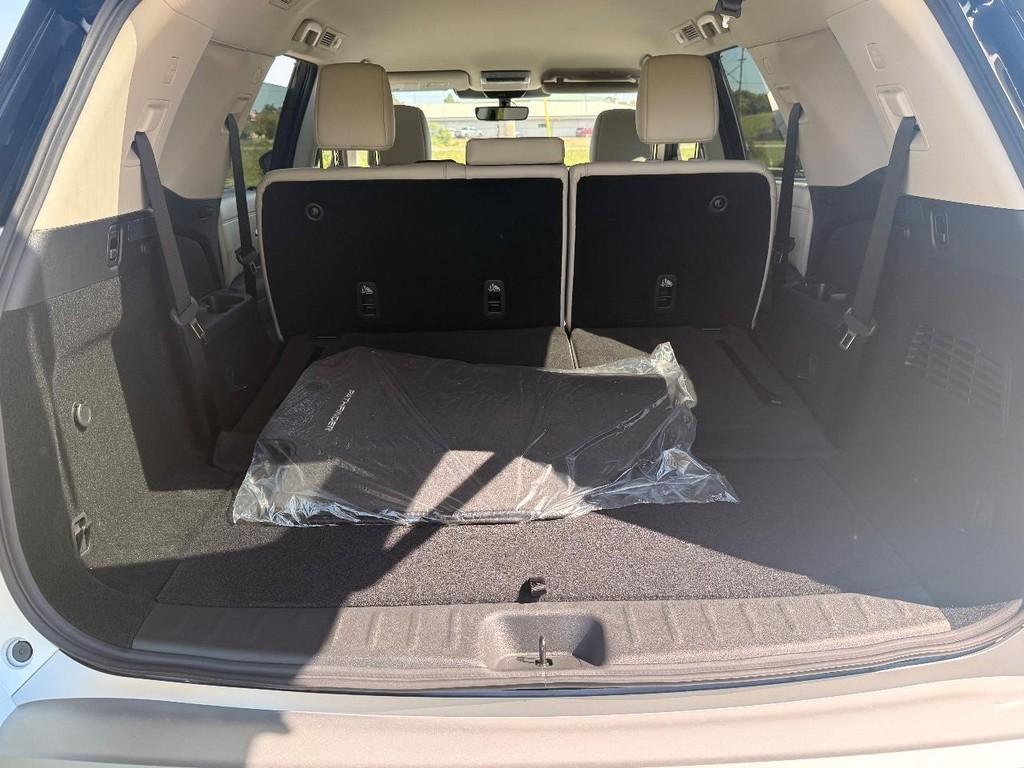 new 2025 Nissan Pathfinder car, priced at $39,628