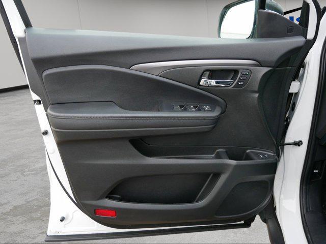 used 2021 Honda Pilot car, priced at $38,995