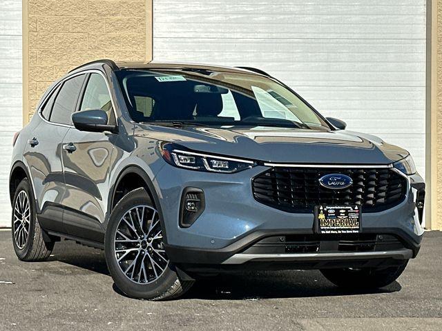 new 2025 Ford Escape car, priced at $43,319