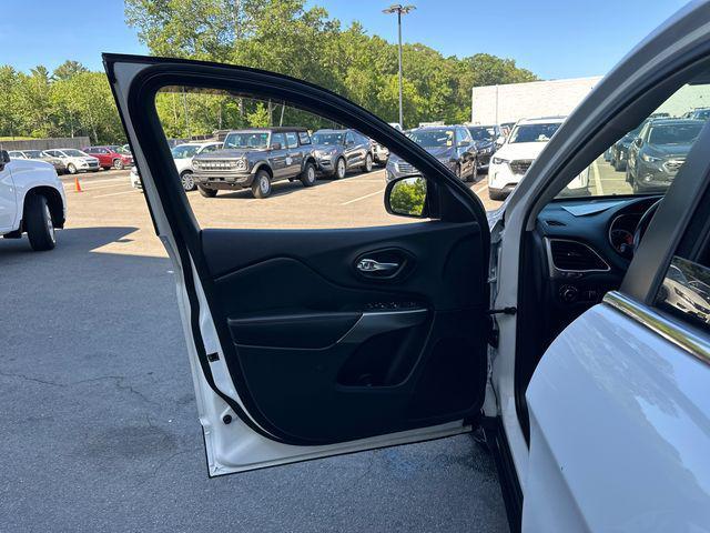 used 2019 Jeep Cherokee car, priced at $15,477