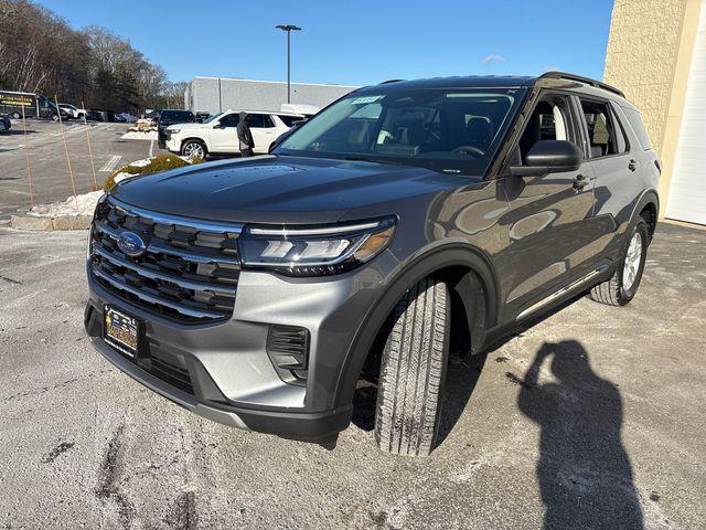 new 2025 Ford Explorer car, priced at $40,343