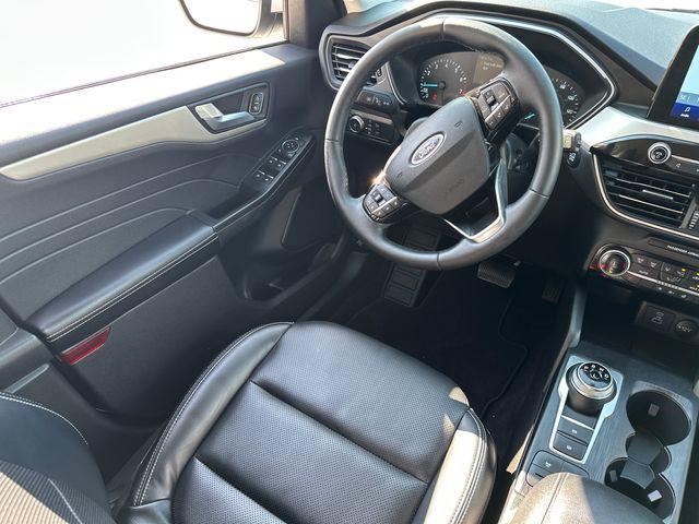 used 2022 Ford Escape car, priced at $25,647