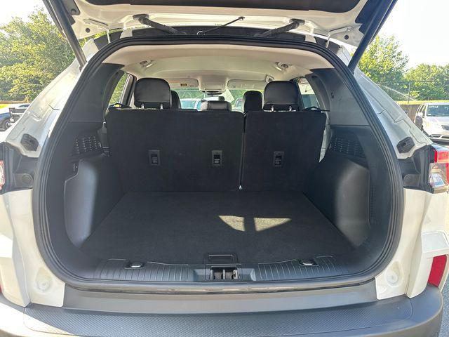 used 2022 Ford Escape car, priced at $25,647