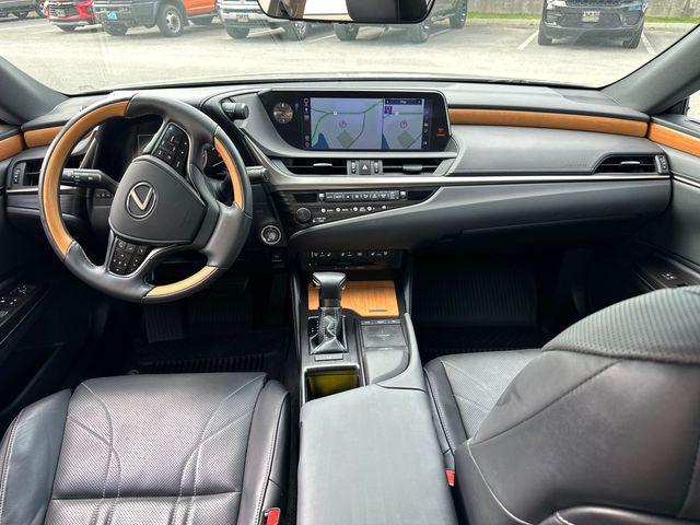 used 2019 Lexus ES 350 car, priced at $31,647
