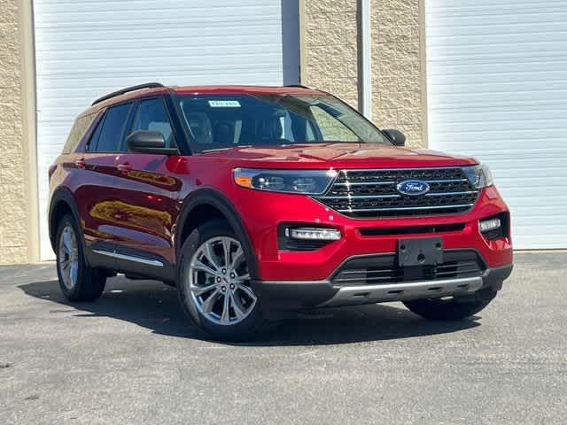 new 2024 Ford Explorer car, priced at $49,865