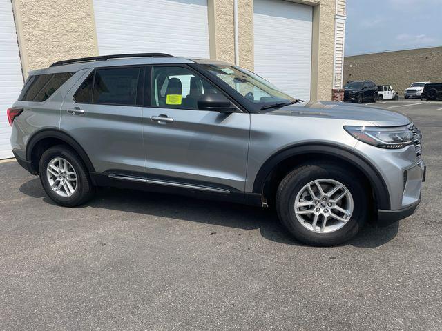 new 2025 Ford Explorer car, priced at $38,882