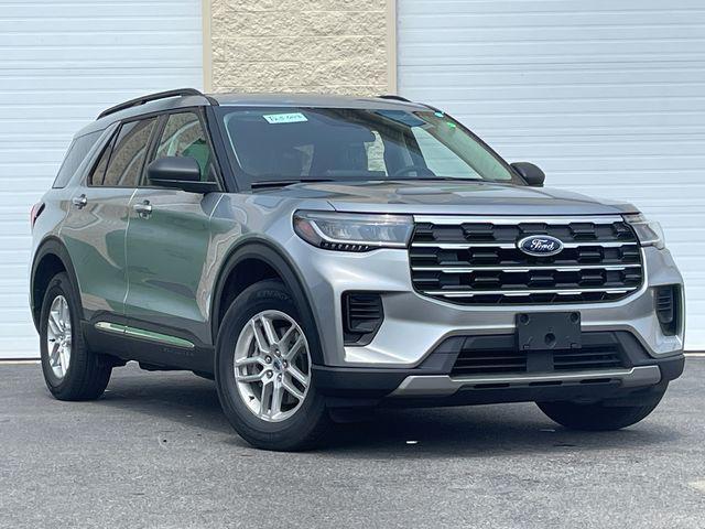 new 2025 Ford Explorer car, priced at $38,882