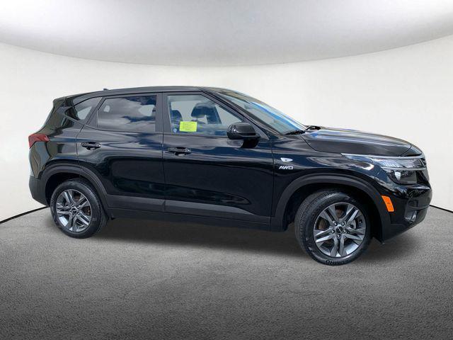 used 2023 Kia Seltos car, priced at $24,347