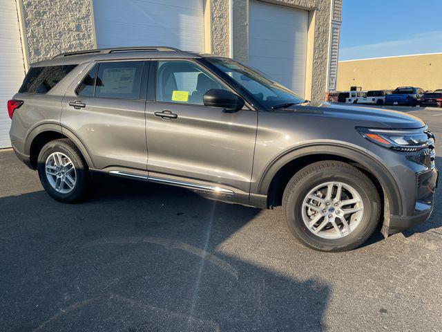 new 2025 Ford Explorer car, priced at $39,749