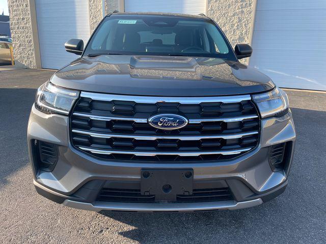 new 2025 Ford Explorer car, priced at $39,749