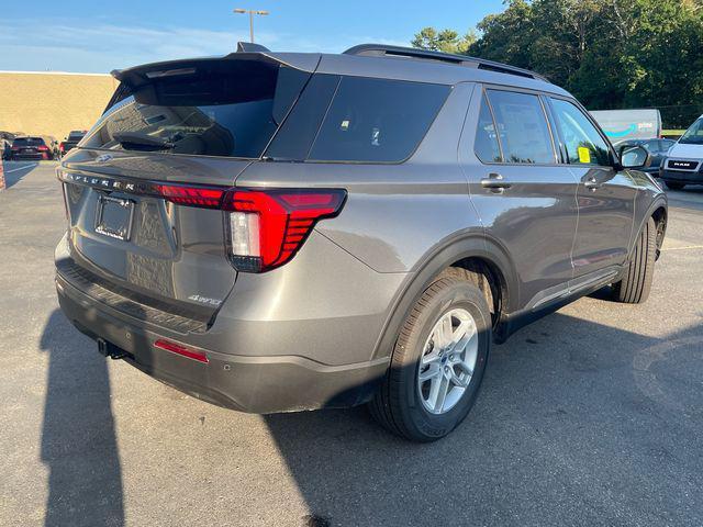 new 2025 Ford Explorer car, priced at $39,749