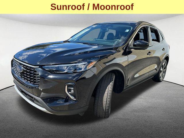 used 2023 Ford Escape car, priced at $25,977