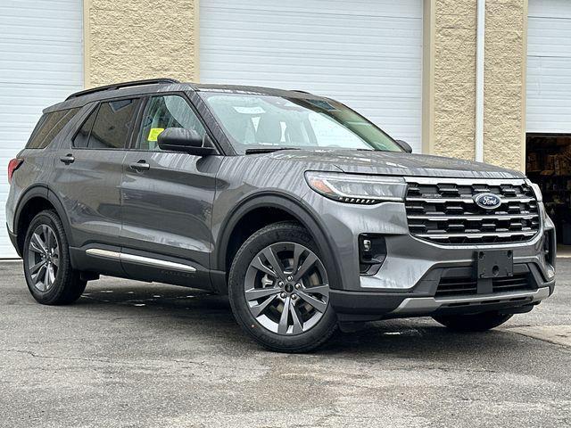 new 2025 Ford Explorer car, priced at $45,840