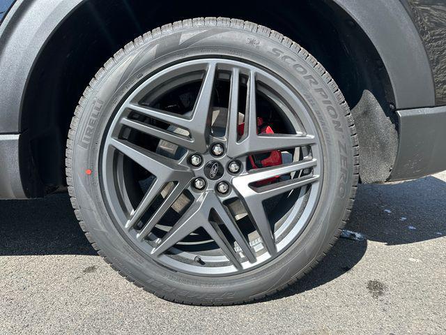 new 2025 Ford Explorer car, priced at $59,809