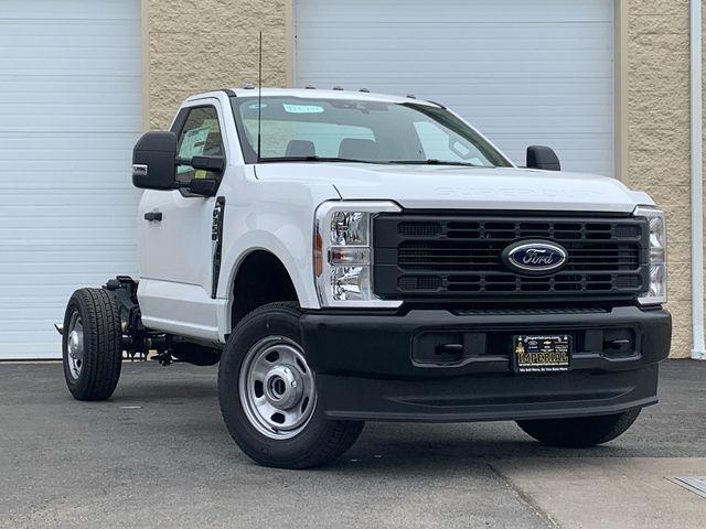 new 2025 Ford F-350 car, priced at $53,633