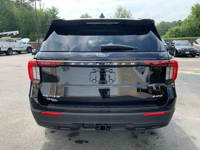 new 2025 Ford Explorer car, priced at $39,760