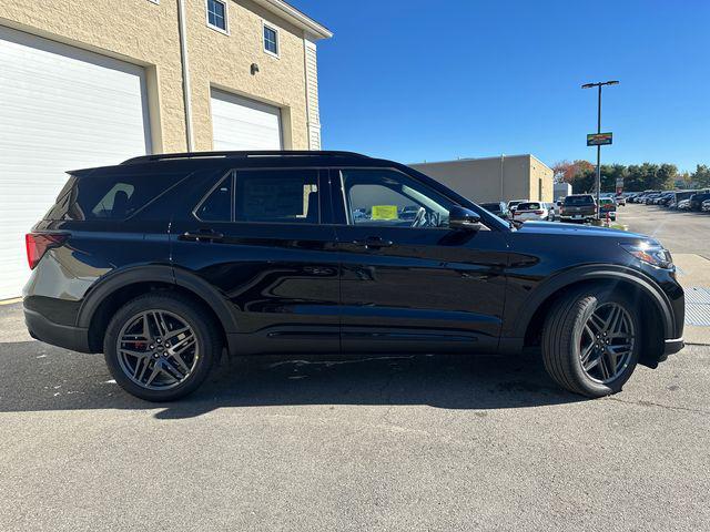new 2025 Ford Explorer car, priced at $58,285