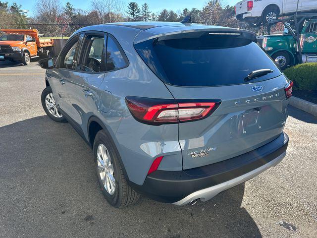 new 2025 Ford Escape car, priced at $30,424