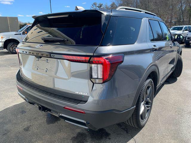 new 2025 Ford Explorer car, priced at $50,092