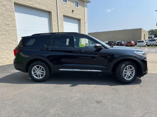 new 2025 Ford Explorer car, priced at $38,882