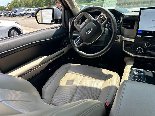 used 2024 Ford Expedition car, priced at $59,647