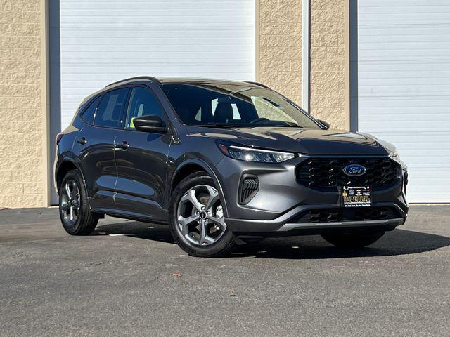 used 2023 Ford Escape car, priced at $29,977