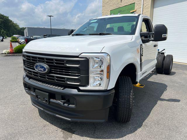 new 2024 Ford F-350 car, priced at $60,928