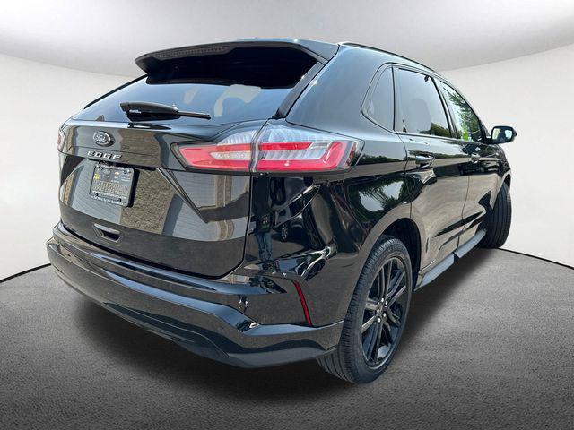 used 2022 Ford Edge car, priced at $28,647