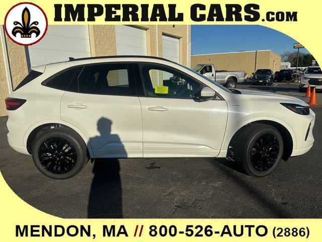 new 2025 Ford Escape car, priced at $39,028