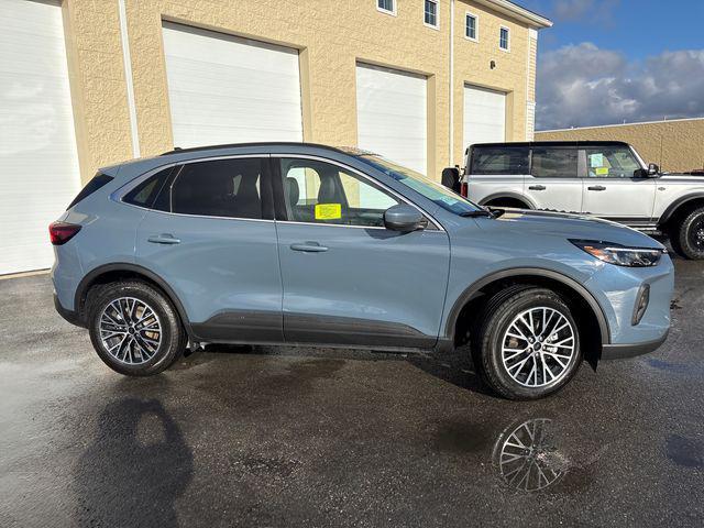 new 2025 Ford Escape car, priced at $43,778