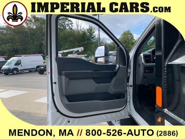 new 2025 Ford F-450 car, priced at $81,417