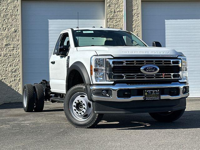 new 2025 Ford F-450 car, priced at $60,302