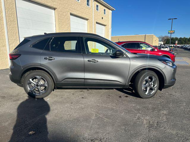 new 2025 Ford Escape car, priced at $31,565