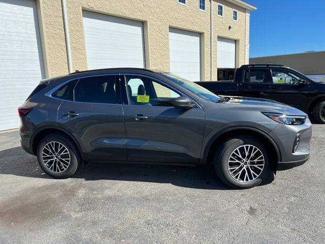 new 2025 Ford Escape car, priced at $44,333