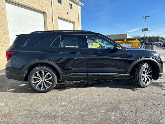 new 2025 Ford Explorer car, priced at $46,693