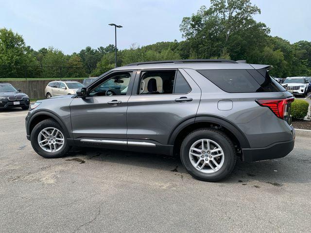 new 2025 Ford Explorer car, priced at $39,879