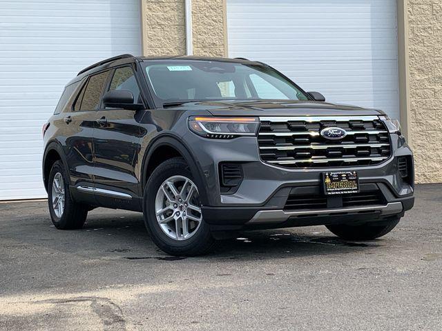 new 2025 Ford Explorer car, priced at $39,879