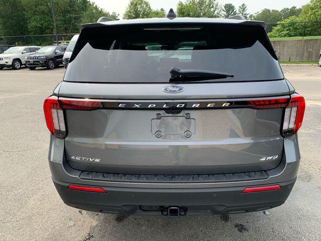 new 2025 Ford Explorer car, priced at $39,879