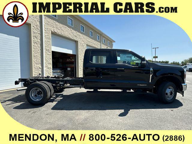 new 2025 Ford F-350 car, priced at $72,716