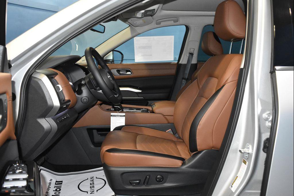 new 2025 Nissan Pathfinder car, priced at $45,494