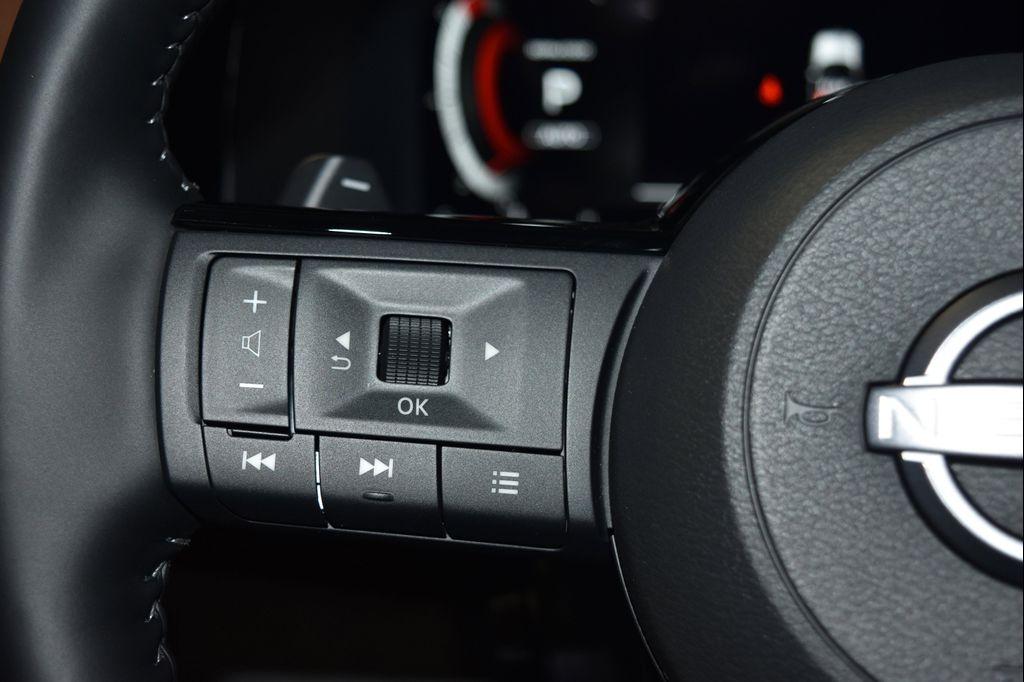 new 2025 Nissan Pathfinder car, priced at $45,494